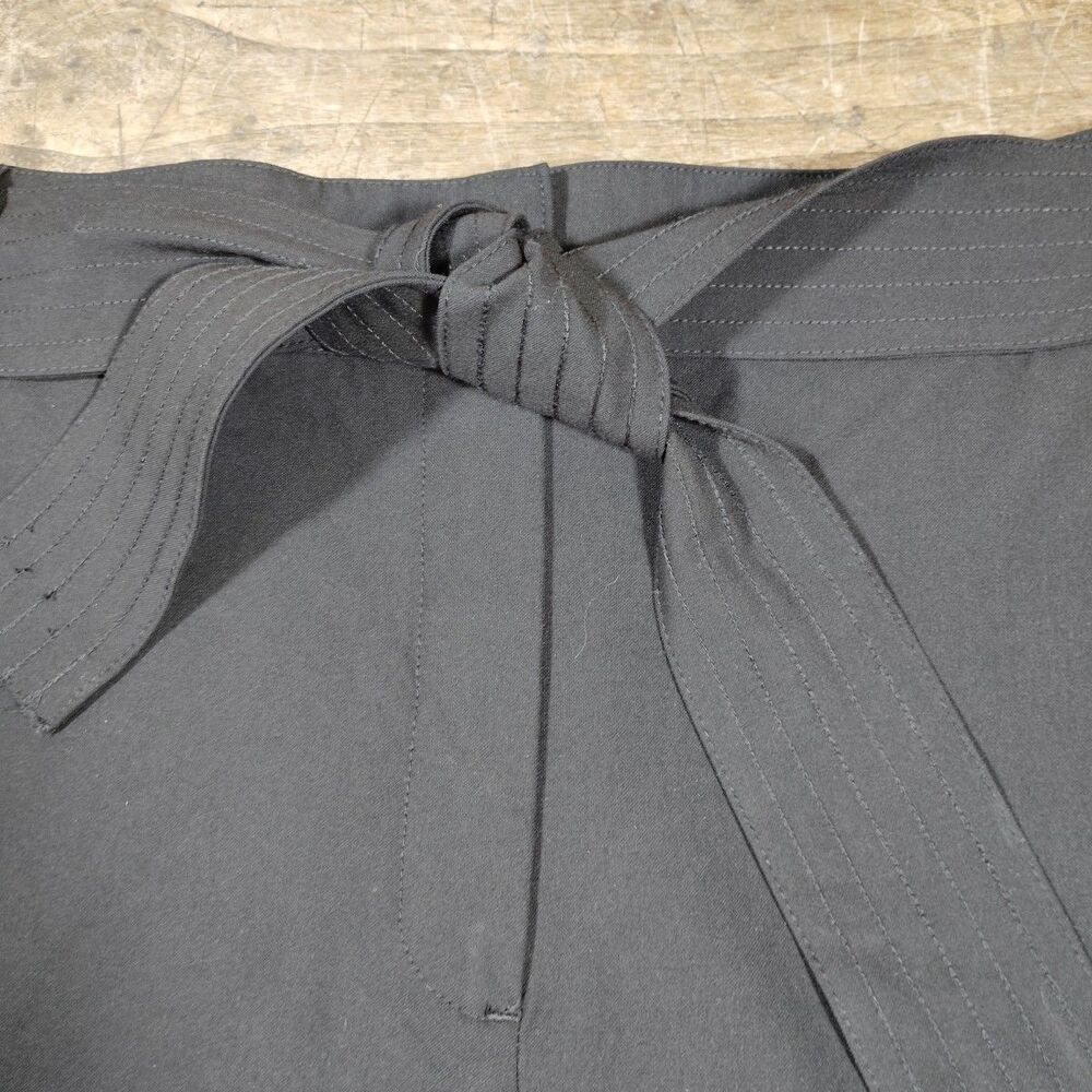 Rachel Zoe Women's Sz 12 Dressy Shorts Black NWT Tie Belt Classic - Picture 3 of 12